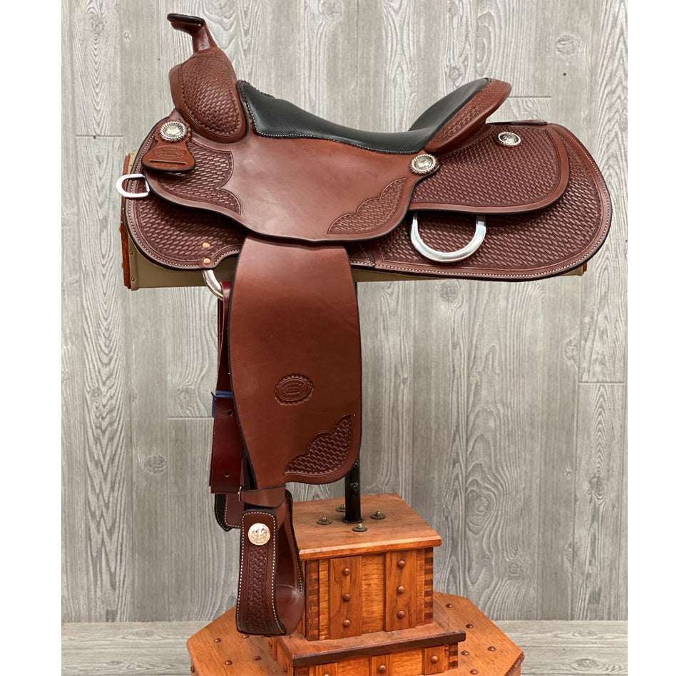 Shires Blenheim Hand Crafted Leather Work Breastplate Size Shires Blenheim Hand Crafted Leather Work Breastplate Size