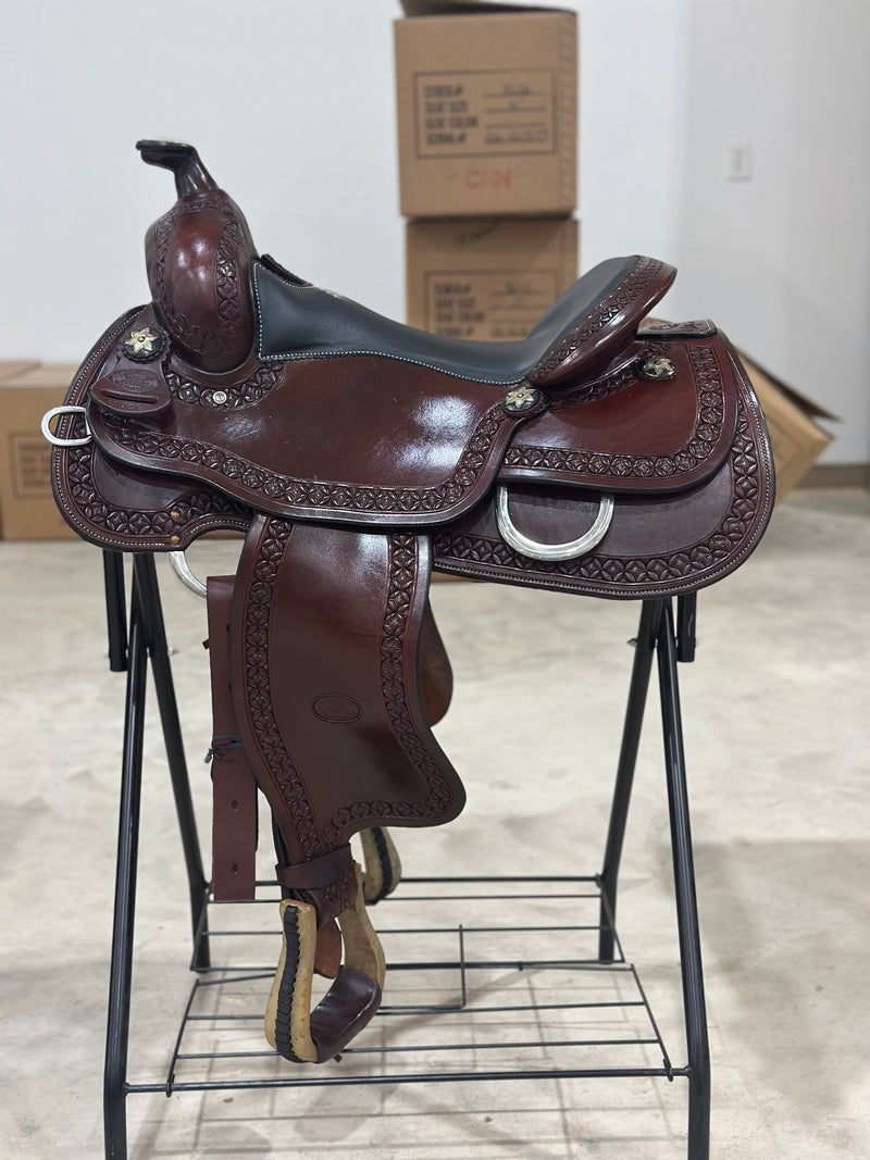 16” DL Reiner Saddle 6150 - Hot Oil Finish w/ Feathered Border